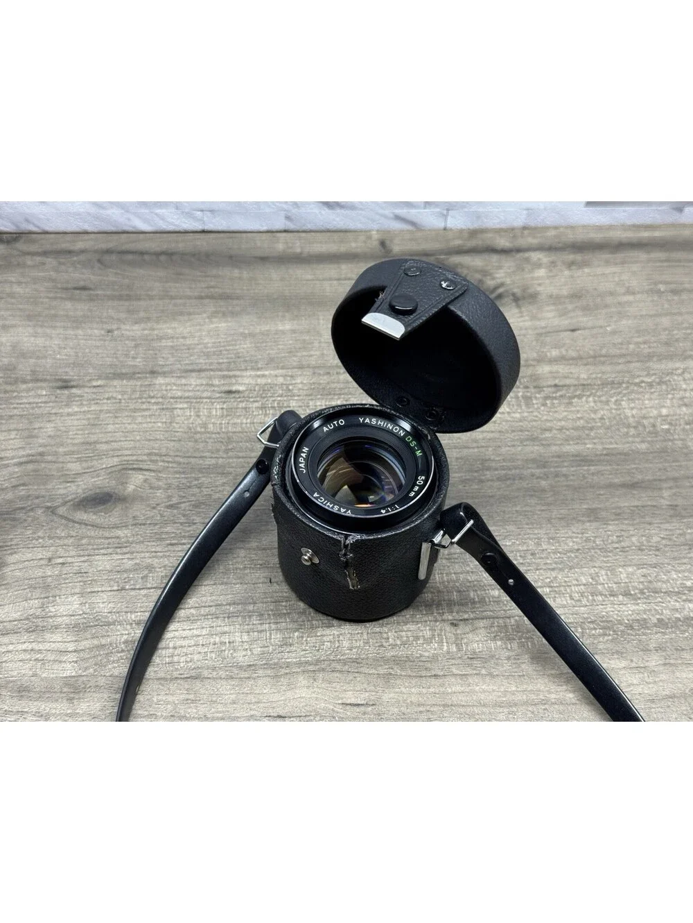 Yashica Auto Yashinon DS-M 50mm f1.4 M42 Mount Lens